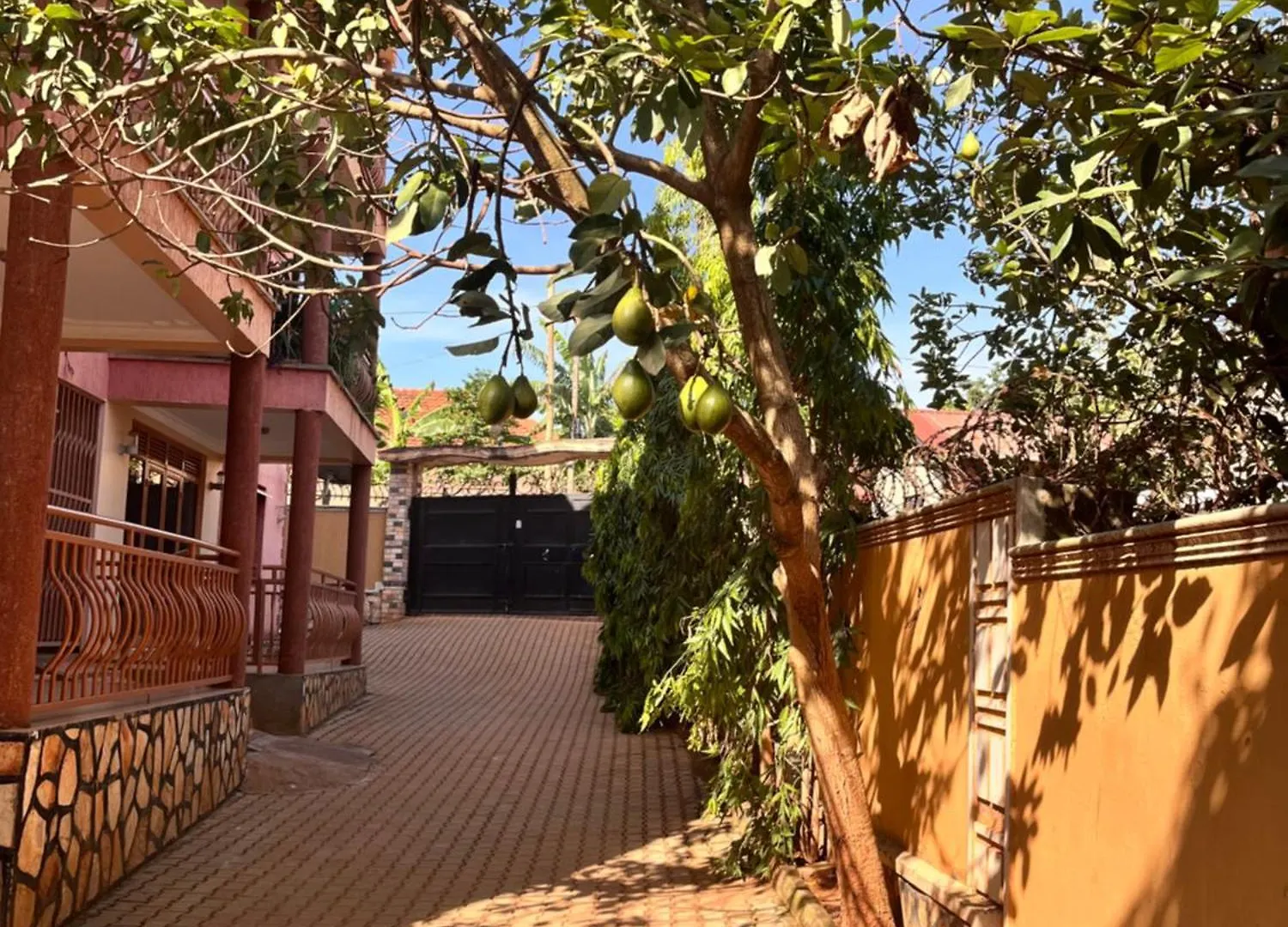 Flo Mcc Apartment Kampala
